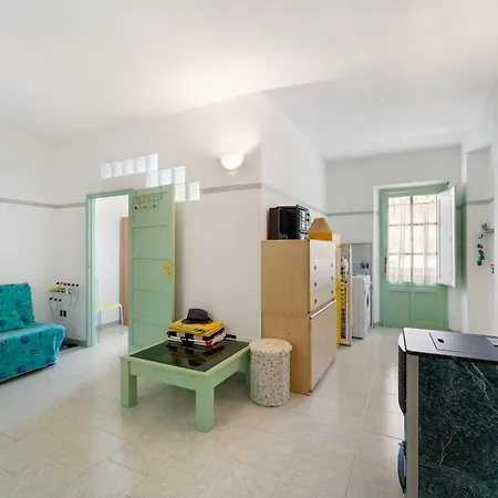 Anna's House